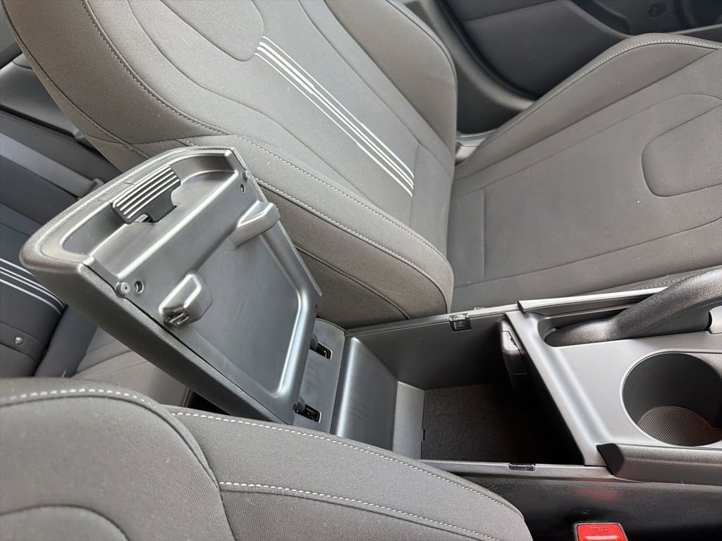 Used 2025 Hyundai Elantra Sport image 39