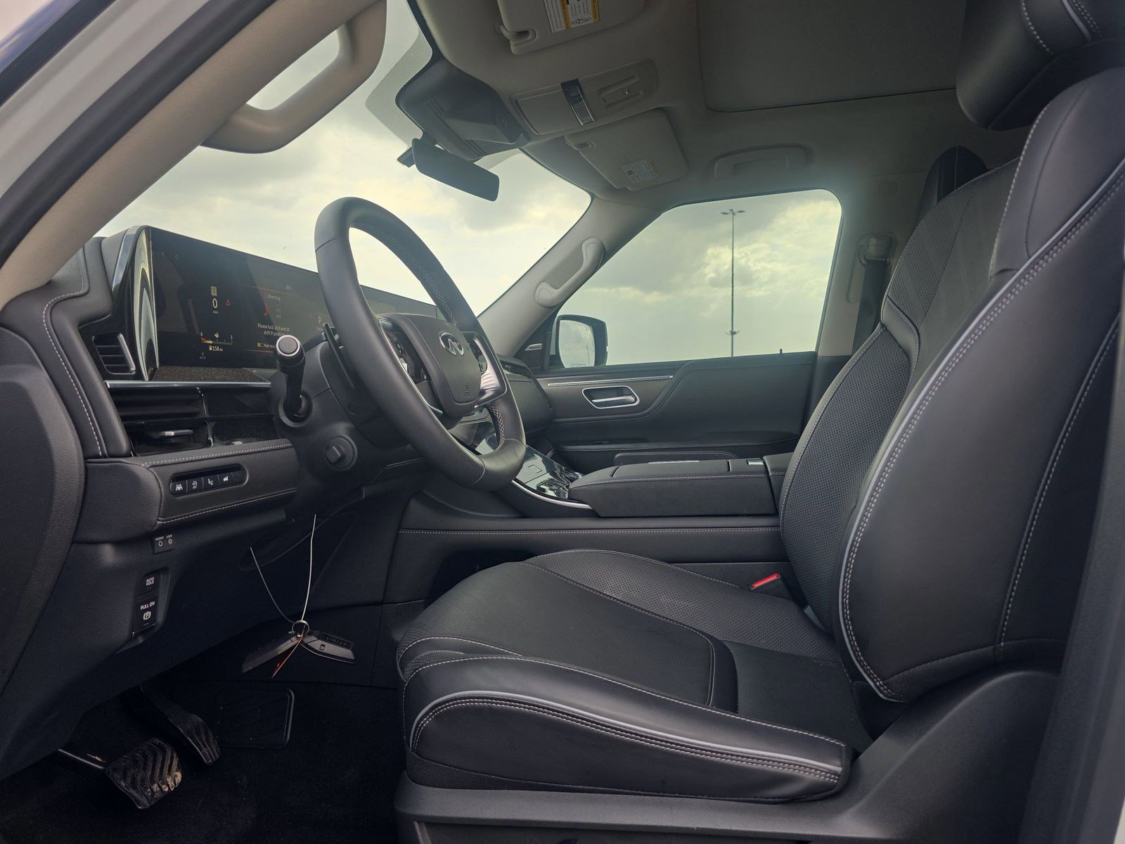 Used 2025 INFINITI QX80 Luxe w/ Exterior Package image 8