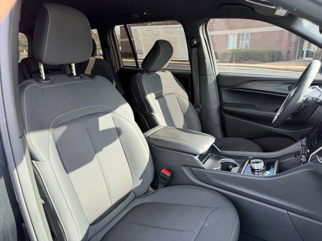 Used 2024 Jeep Grand Cherokee Laredo w/ MOPAR Finishing Package image 32