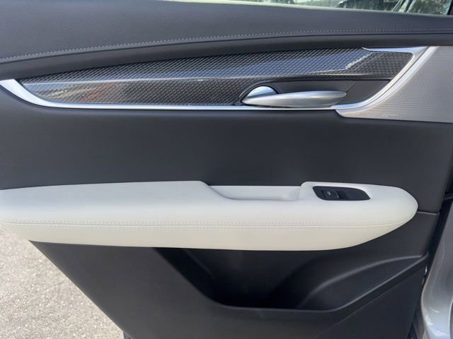 New 2025 Cadillac XT5 Sportv image 15