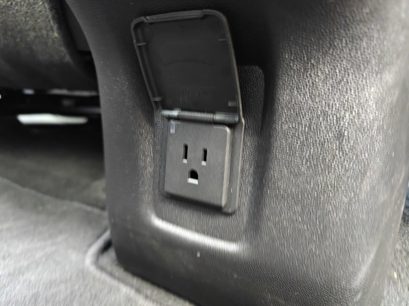 Used 2022 Chevrolet Equinox RS w/ RS Leather Package image 26