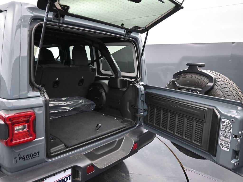 New 2026 Jeep Wrangler Sahara w/ Technology Group image 26