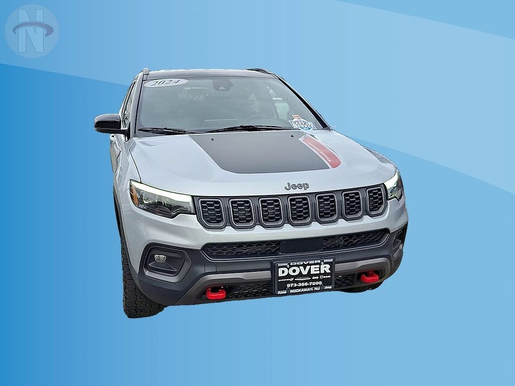 Certified 2024 Jeep Compass Trailhawk w/ Trailhawk Elite Group AWD/4WD image 3