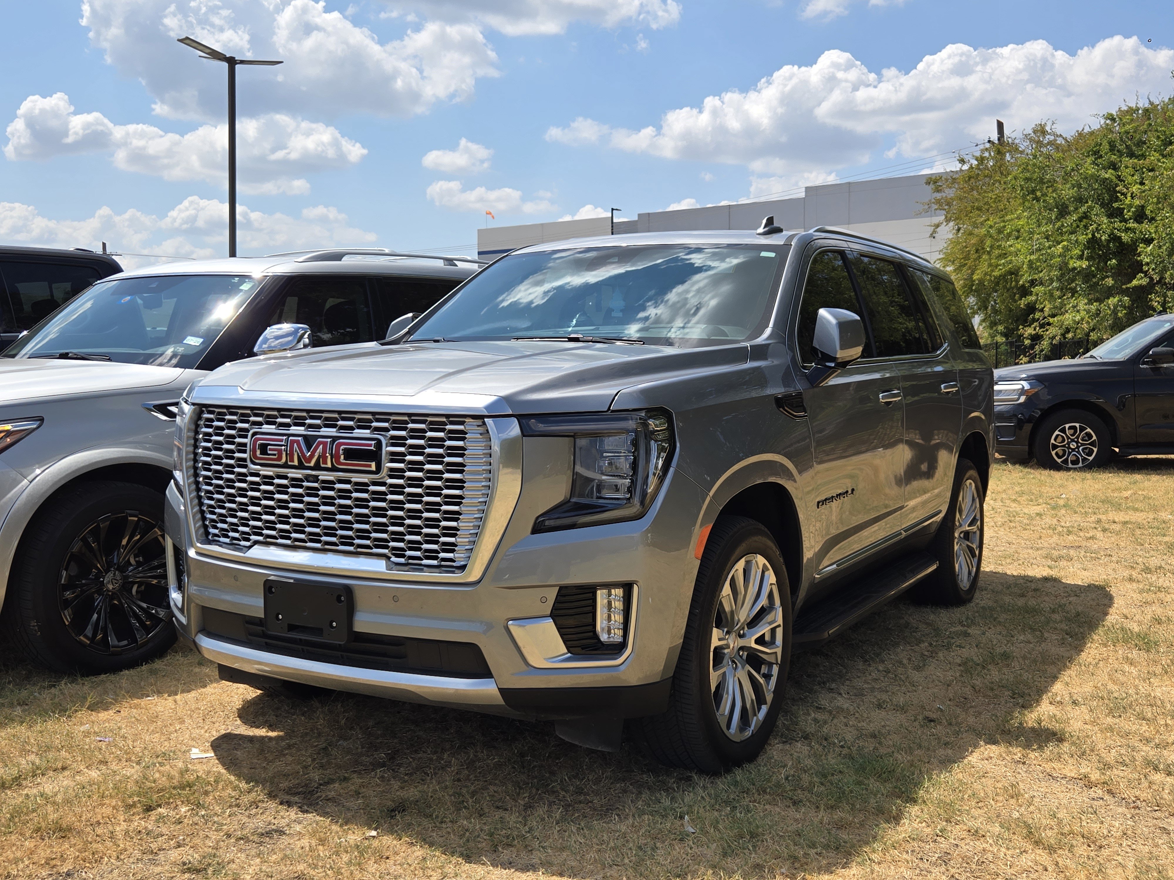 Used 2024 GMC Yukon Denali w/ Max Trailering Package AWD/4WD image 3