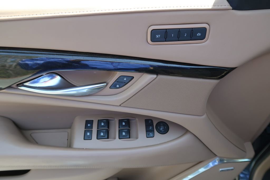 Certified 2020 Cadillac Escalade Platinum image 14