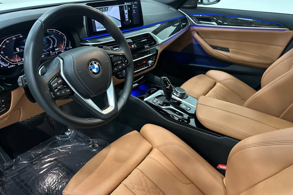 Used 2023 BMW 530i w/ Premium Package RWD image 10
