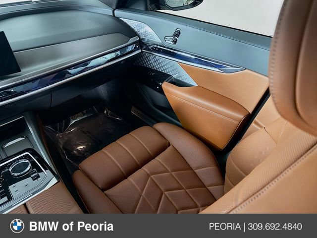 Used 2024 BMW 760i xDrive w/ Executive Package image 25