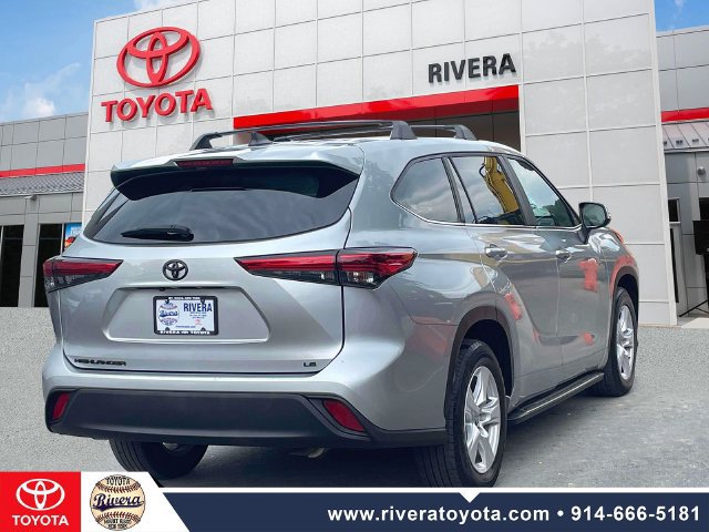 Used 2023 Toyota Highlander LE FWD image 7