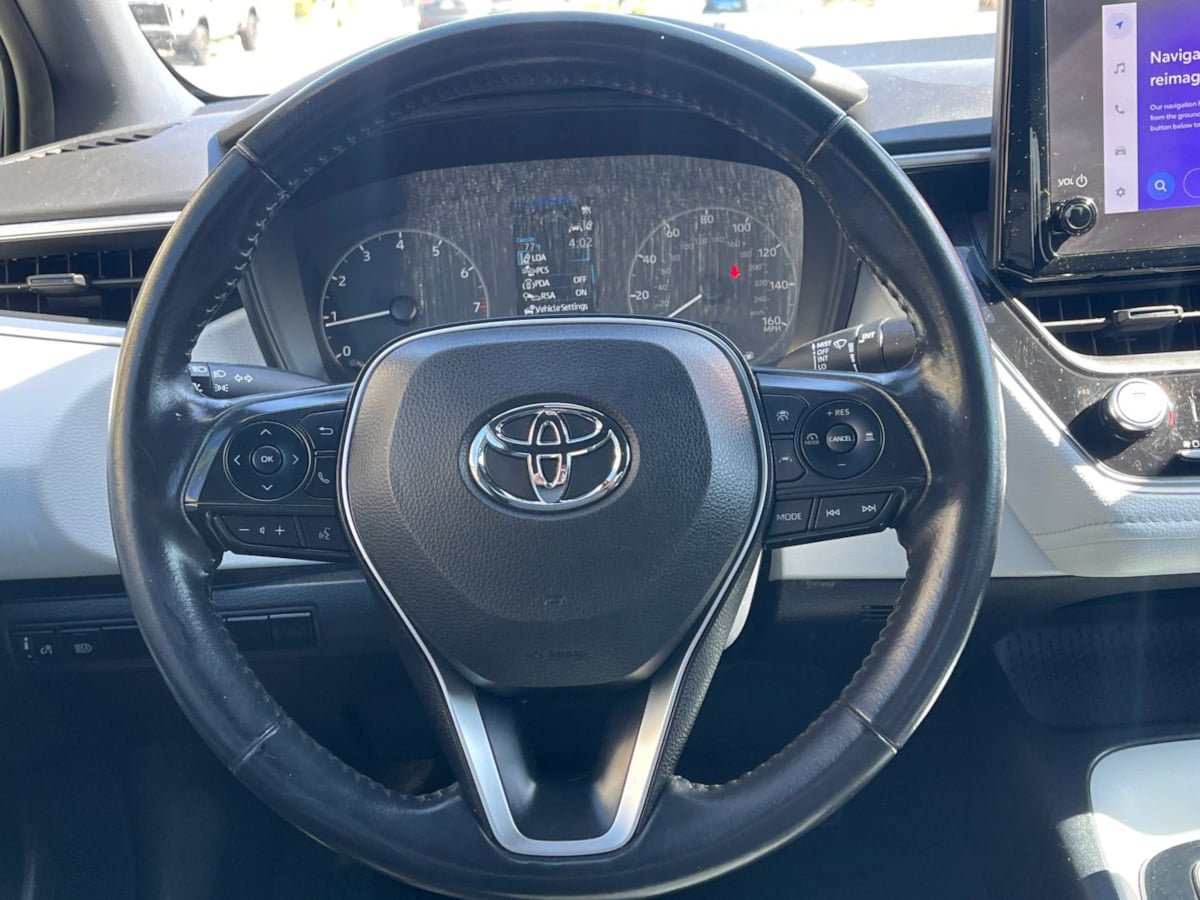 Used 2023 Toyota Corolla SE FWD image 25