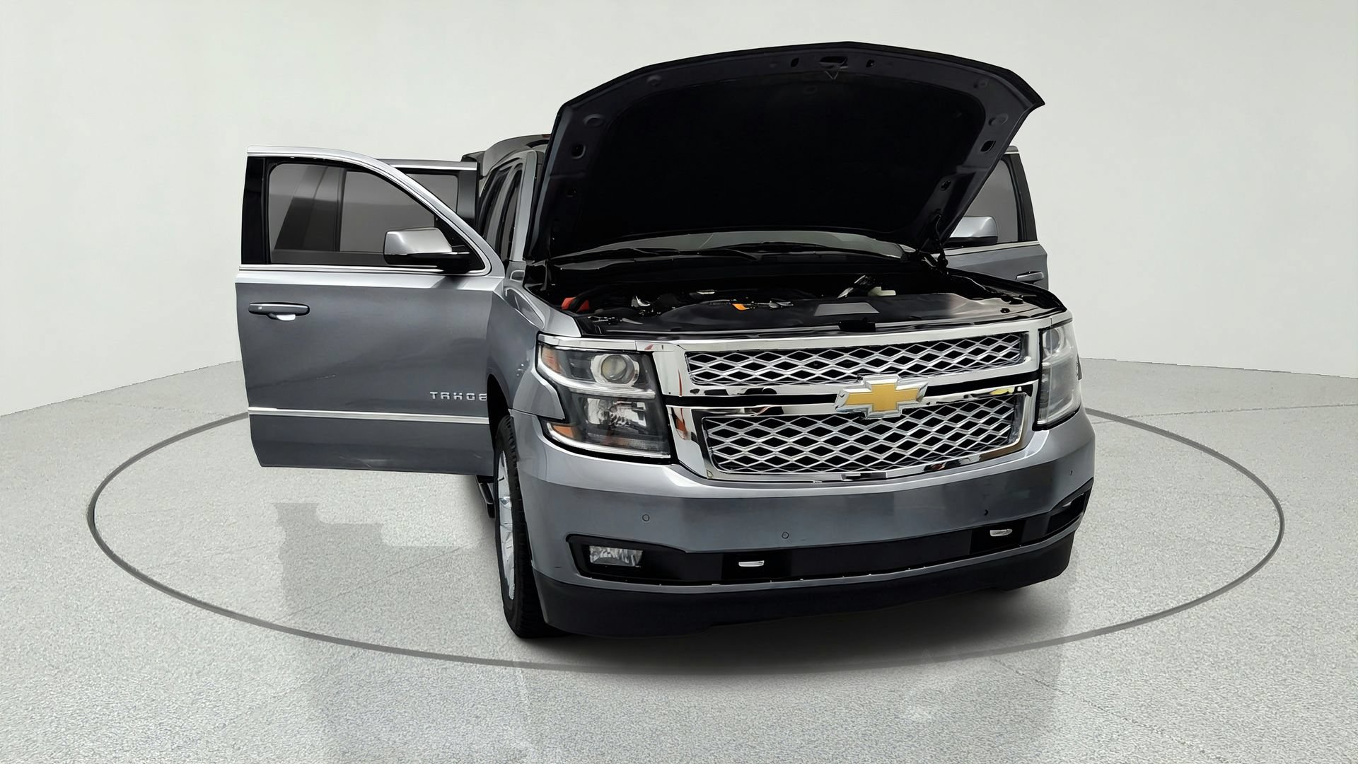 Used 2018 Chevrolet Tahoe LT w/ LT Signature Package AWD/4WD image 15