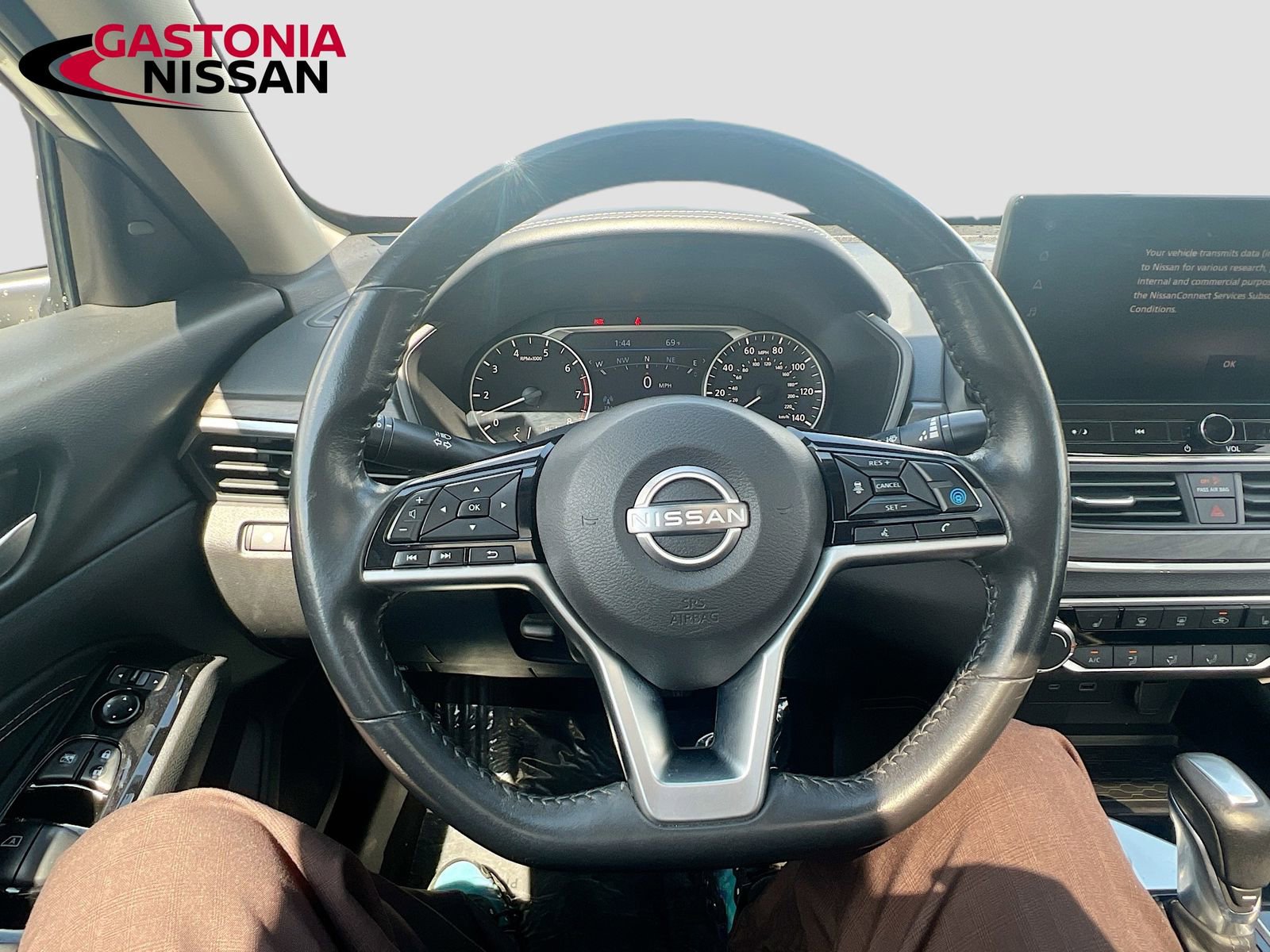 Used 2023 Nissan Altima 2.5 SV w/ SV Premium Package image 14