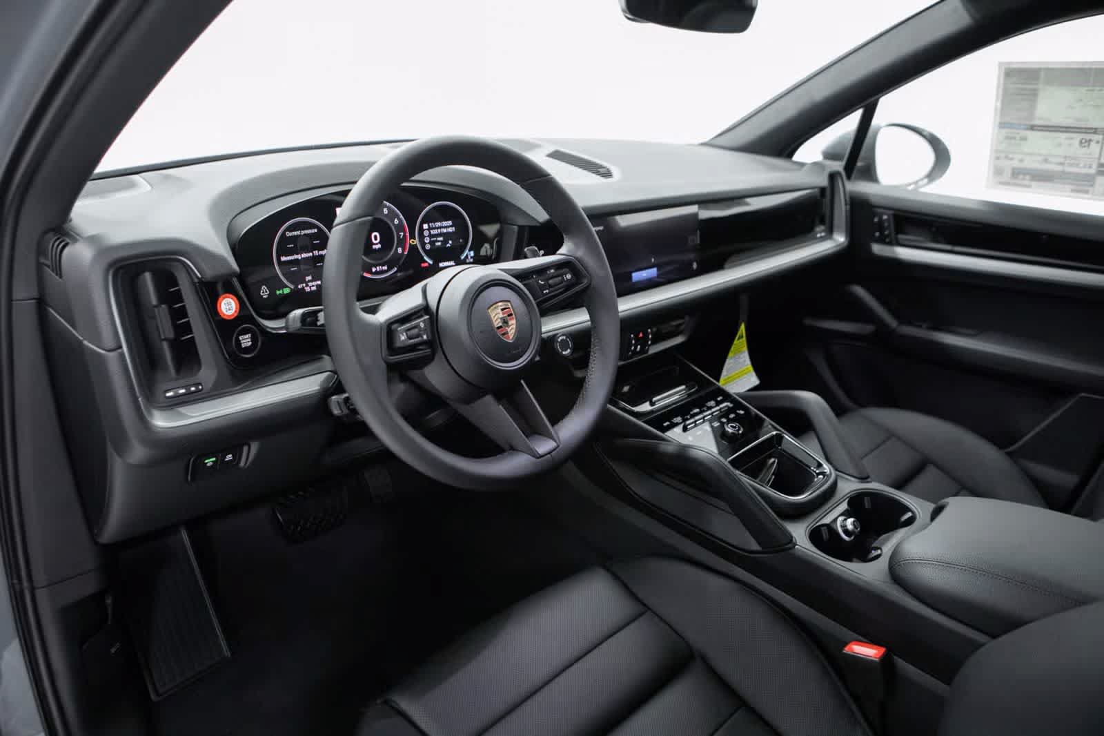 Certified 2026 Porsche Cayenne AWD/4WD image 4