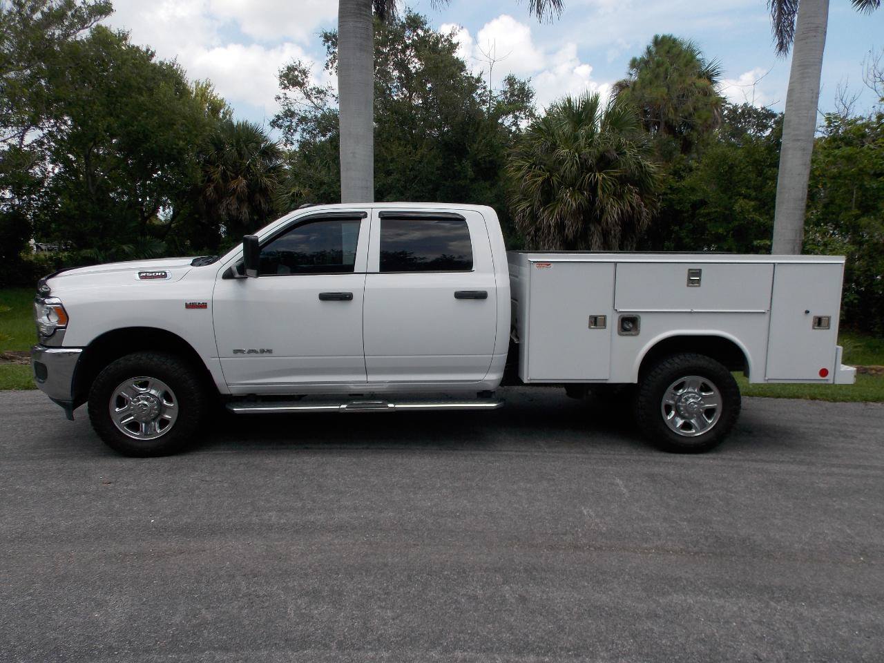 Used 2022 RAM 2500 Tradesman w/ Chrome Appearance Group AWD/4WD image 6