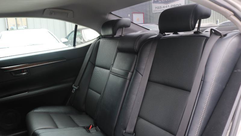 Used 2018 Lexus ES 350 w/ Navigation System Package FWD image 16