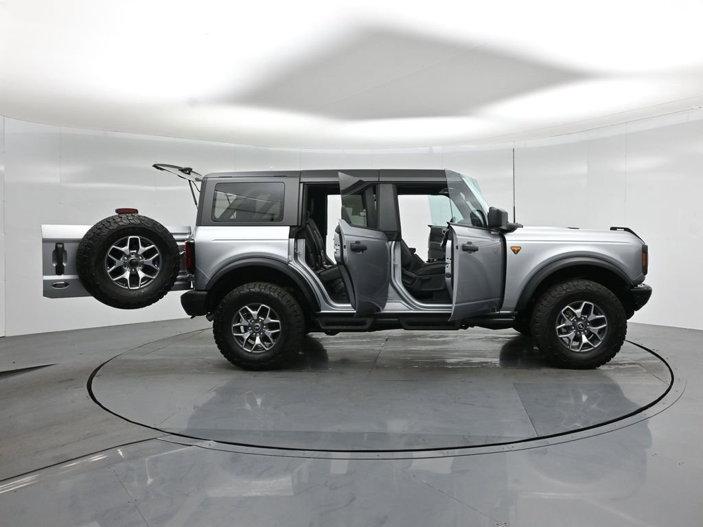 Certified 2024 Ford Bronco Badlands image 5