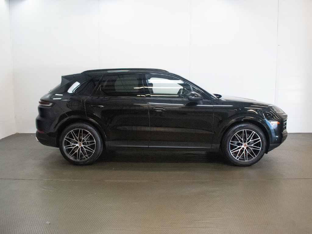 New 2026 Porsche Cayenne AWD/4WD image 9