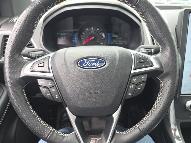 Used 2024 Ford Edge ST w/ Equipment Group 401A AWD/4WD image 18