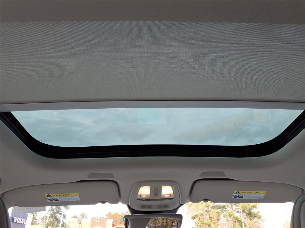 New 2026 Volvo XC60 B5 Ultra w/ Protection Package Premier image 13