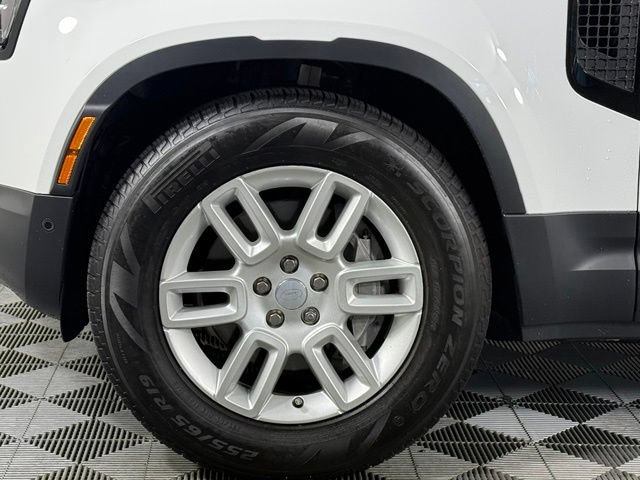 Used 2025 Land Rover Defender 110 S AWD/4WD image 13