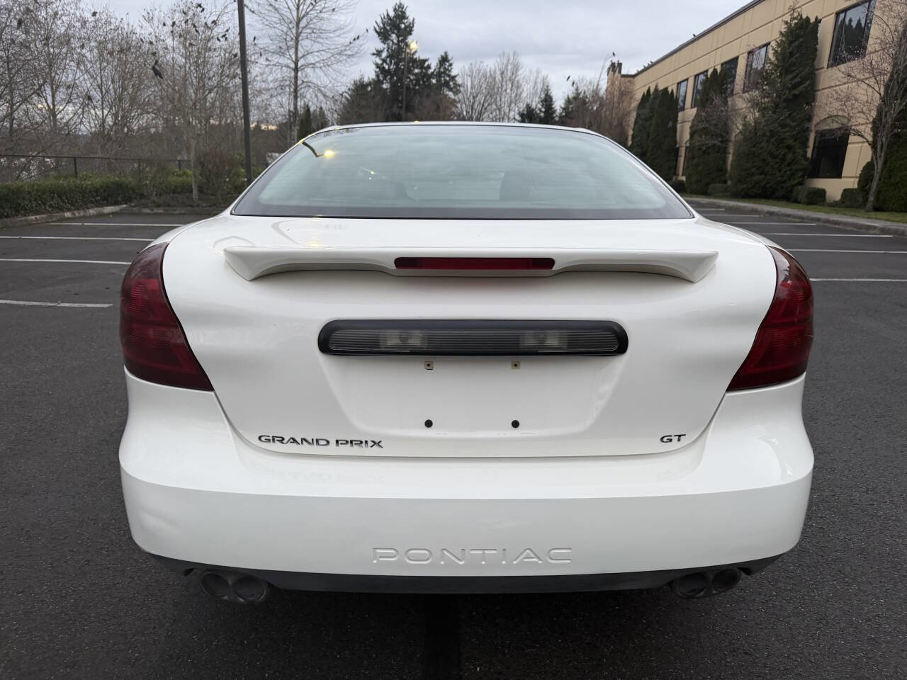 Used 2006 Pontiac Grand Prix GT w/ Sun And Sound Package image 6