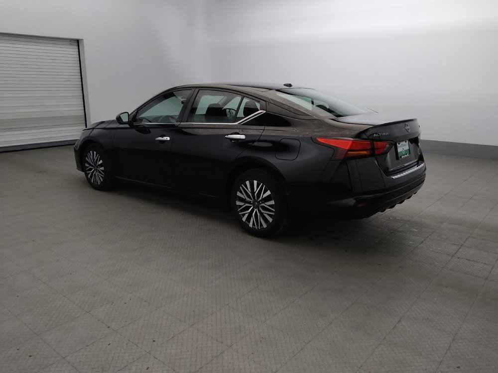 Used 2023 Nissan Altima 2.5 SV AWD/4WD image 3