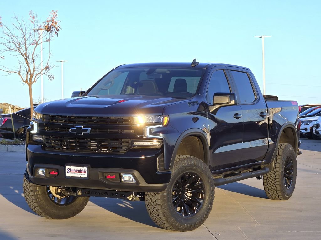 Used 2021 Chevrolet Silverado 1500 LT Trail Boss image 2