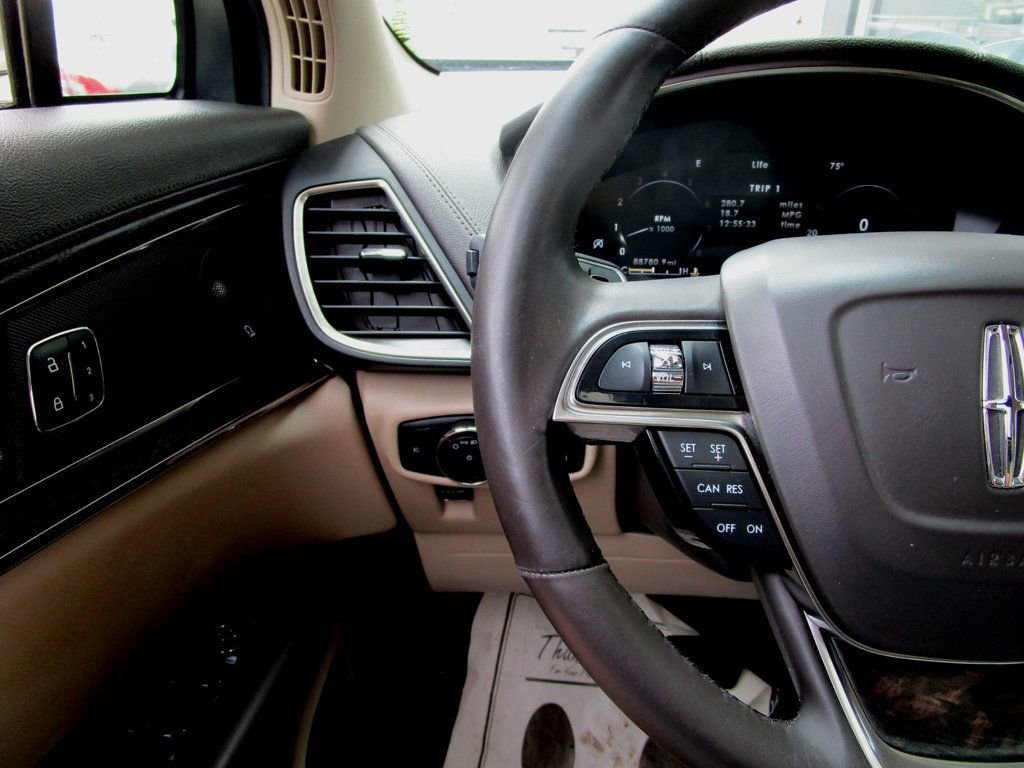 Used 2020 Lincoln Nautilus Reserve AWD/4WD image 21