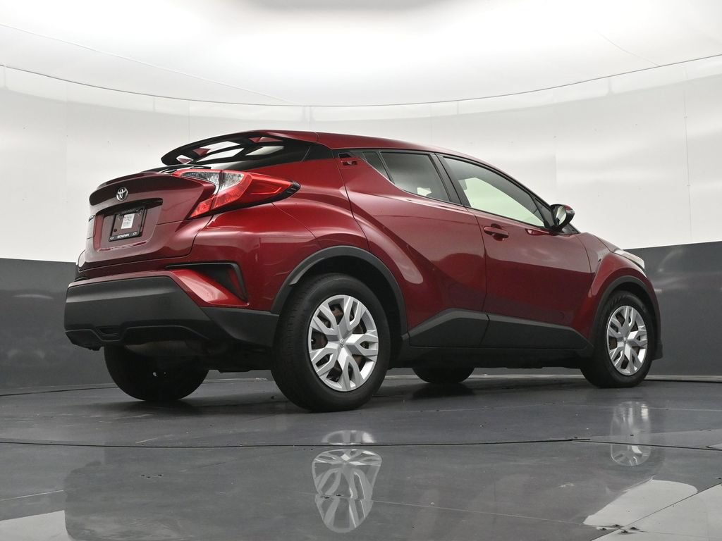 Used 2019 Toyota C-HR LE FWD image 27