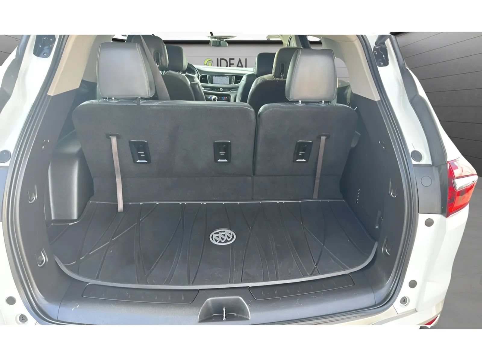 Used 2018 Buick Enclave Essence FWD image 22