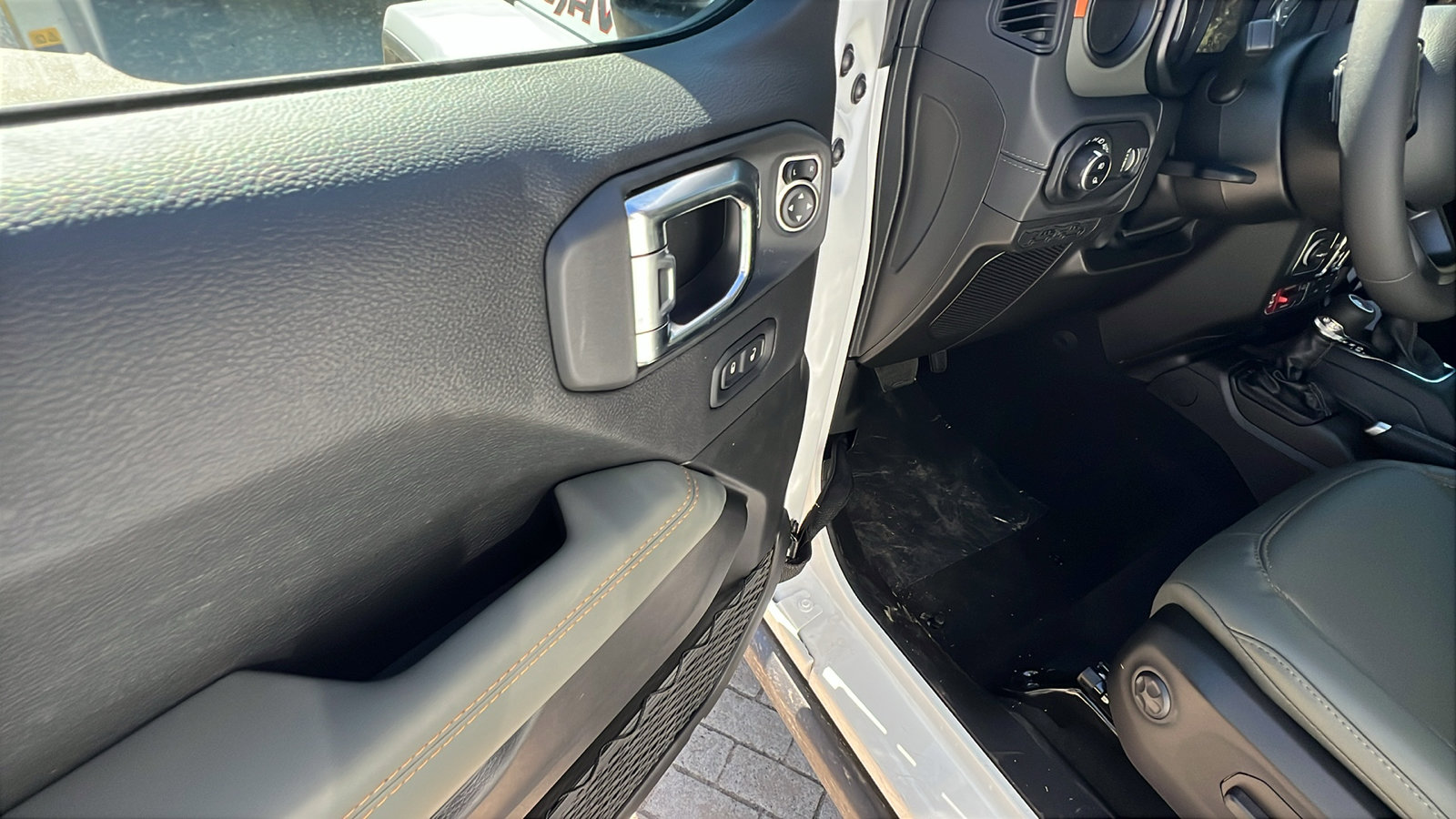 New 2026 Jeep Gladiator Mojave image 15