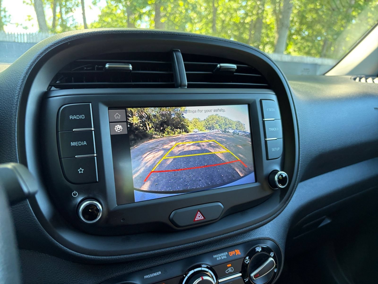 Used 2025 Kia Soul LX w/ LX Technology Package FWD image 22