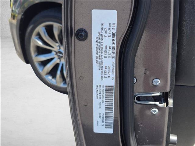 Used 2014 Chrysler 300 S RWD image 22