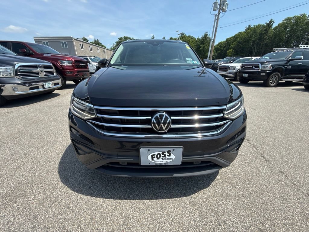 Used 2022 Volkswagen Tiguan SE w/ Panoramic Sunroof Package AWD/4WD image 8