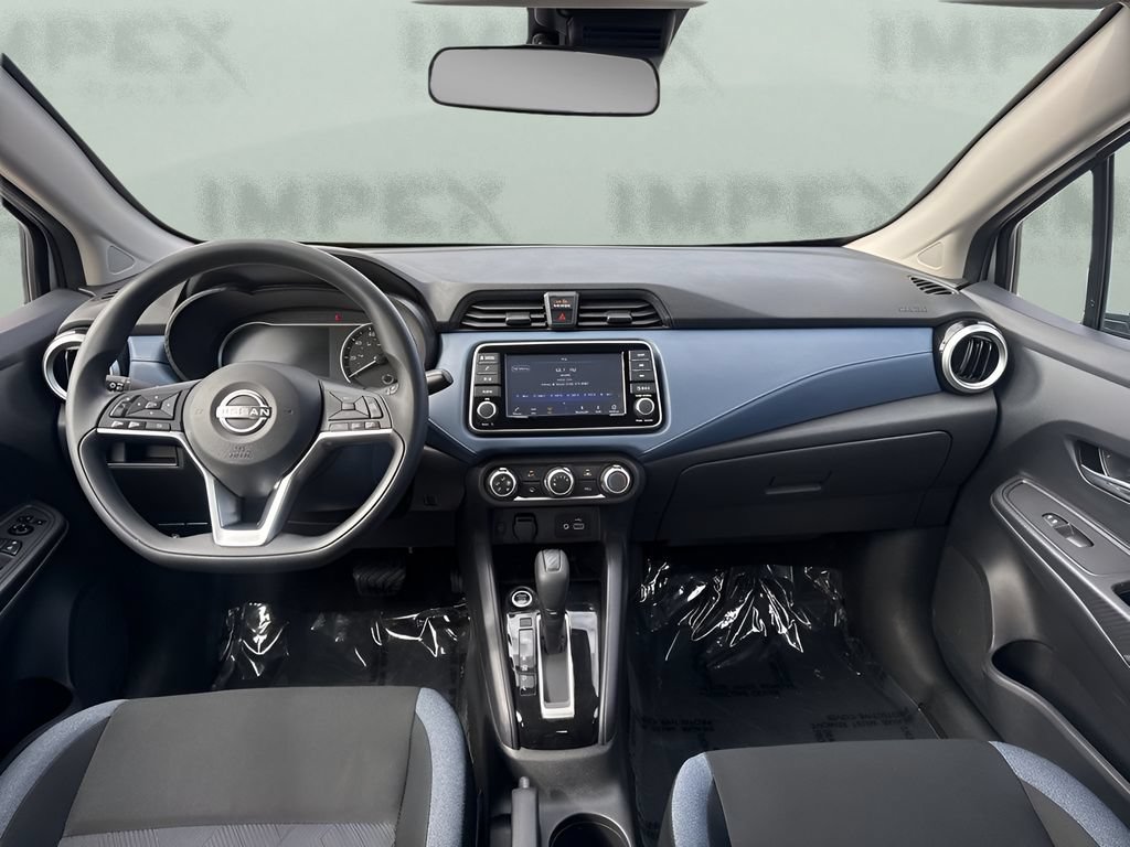 Used 2025 Nissan Versa SV FWD image 11
