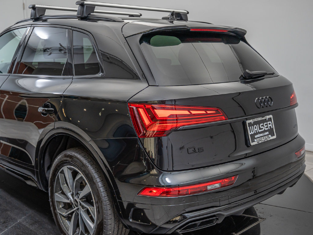 Used 2024 Audi Q5 2.0T Premium w/ Summer of Audi Package AWD/4WD image 19