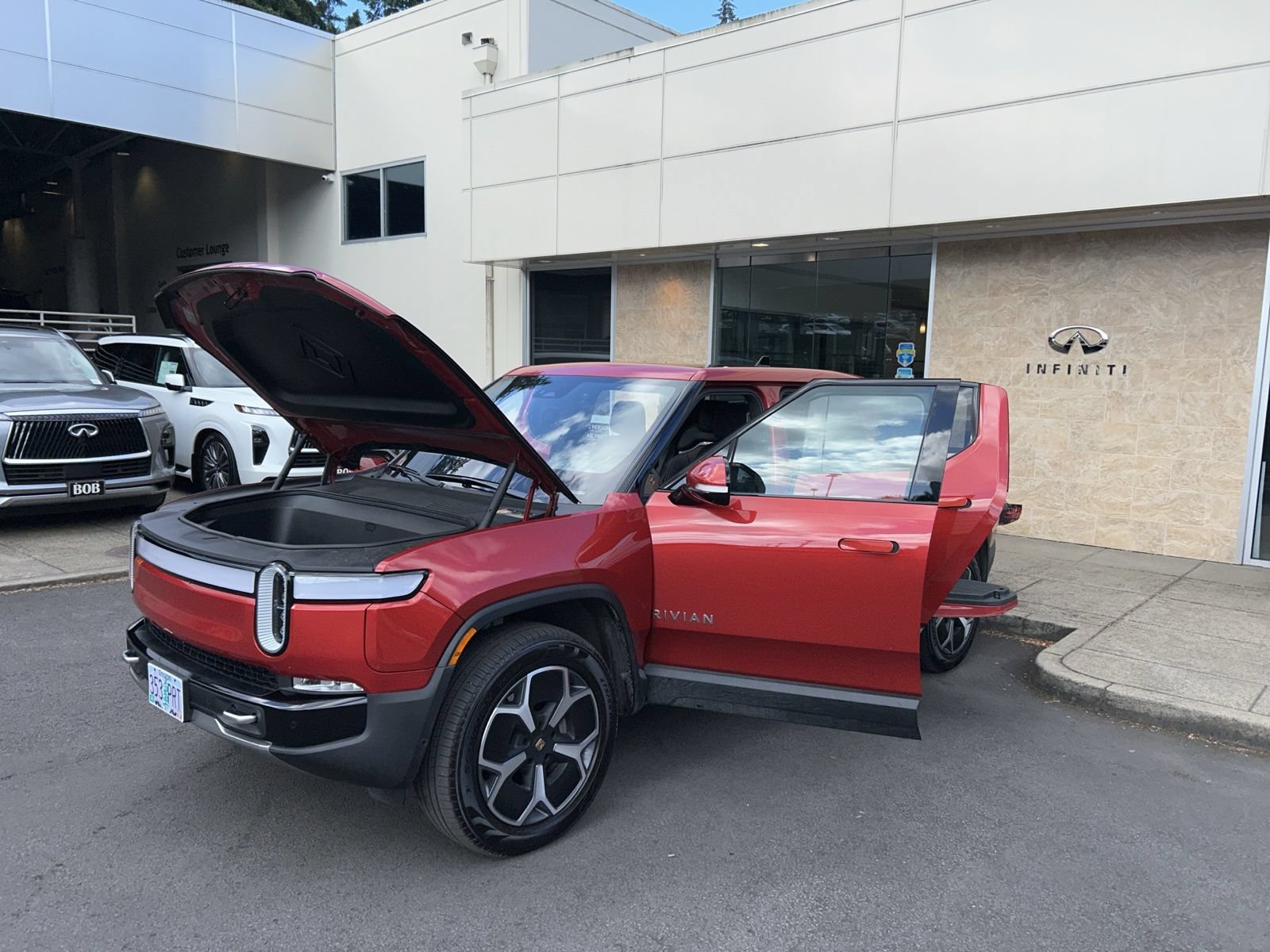 Used 2024 Rivian R1T Adventure AWD/4WD image 47