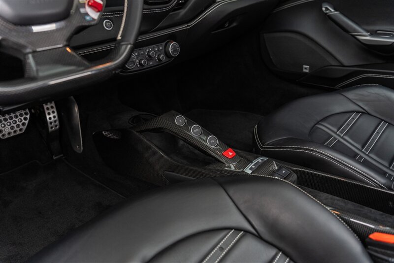 Used 2017 Ferrari 488 Spider RWD image 90