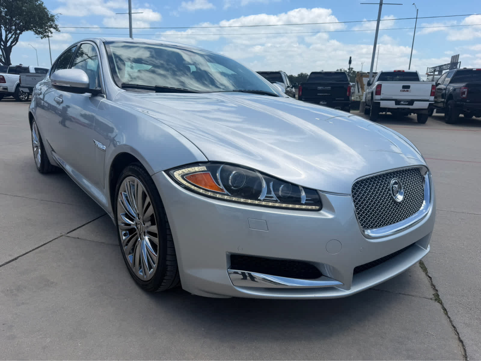 Used 2012 Jaguar XF Portfolio RWD image 4