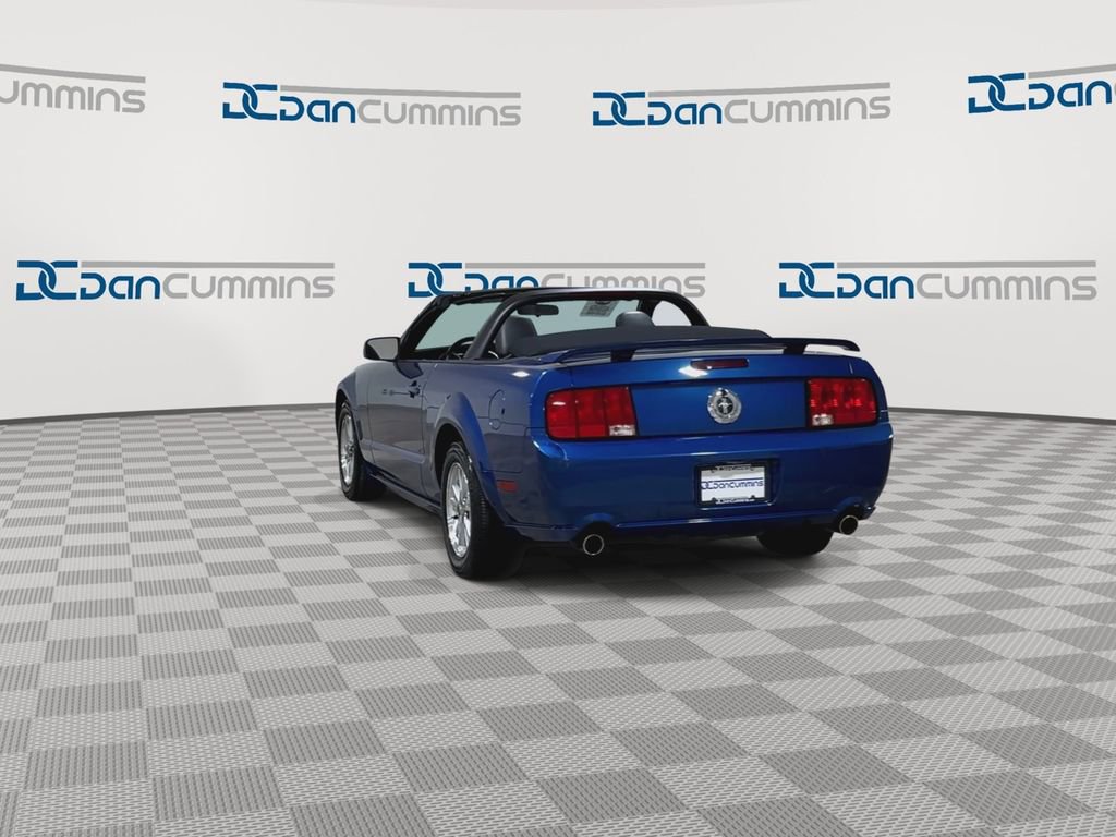 Used 2006 Ford Mustang Convertible image 7