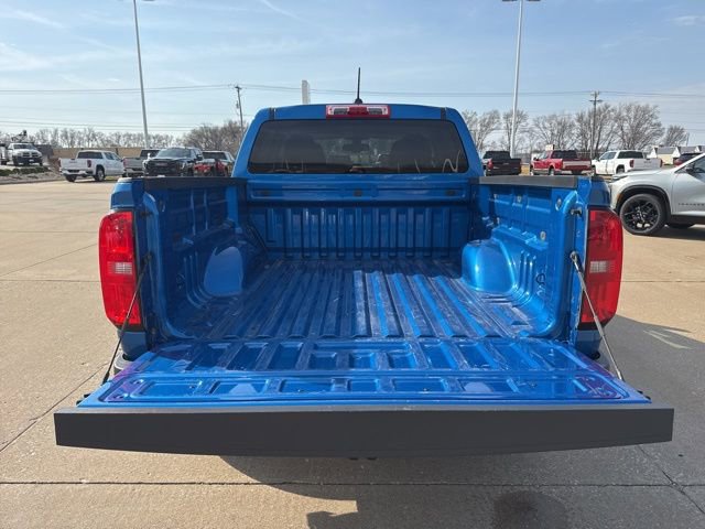 Used 2022 Chevrolet Colorado LT AWD/4WD image 6