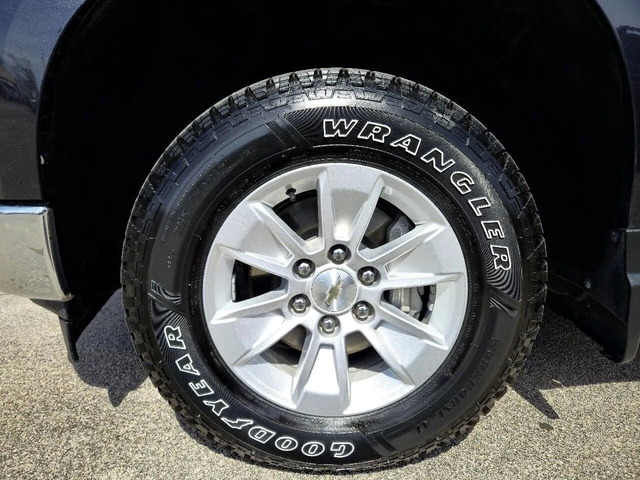 Used 2023 Chevrolet Silverado 1500 LT w/ Protection Package image 21