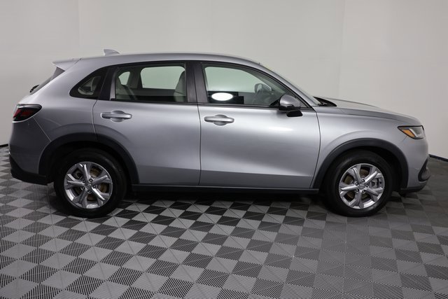Used 2023 Honda HR-V LX image 9