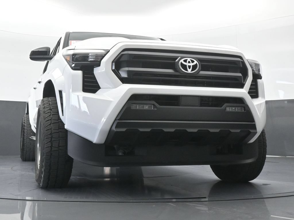 Used 2025 Toyota Tacoma SR5 AWD/4WD image 62