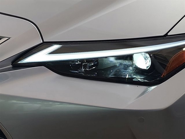 Used 2025 Lexus IS 300 w/ Comfort Package image 39