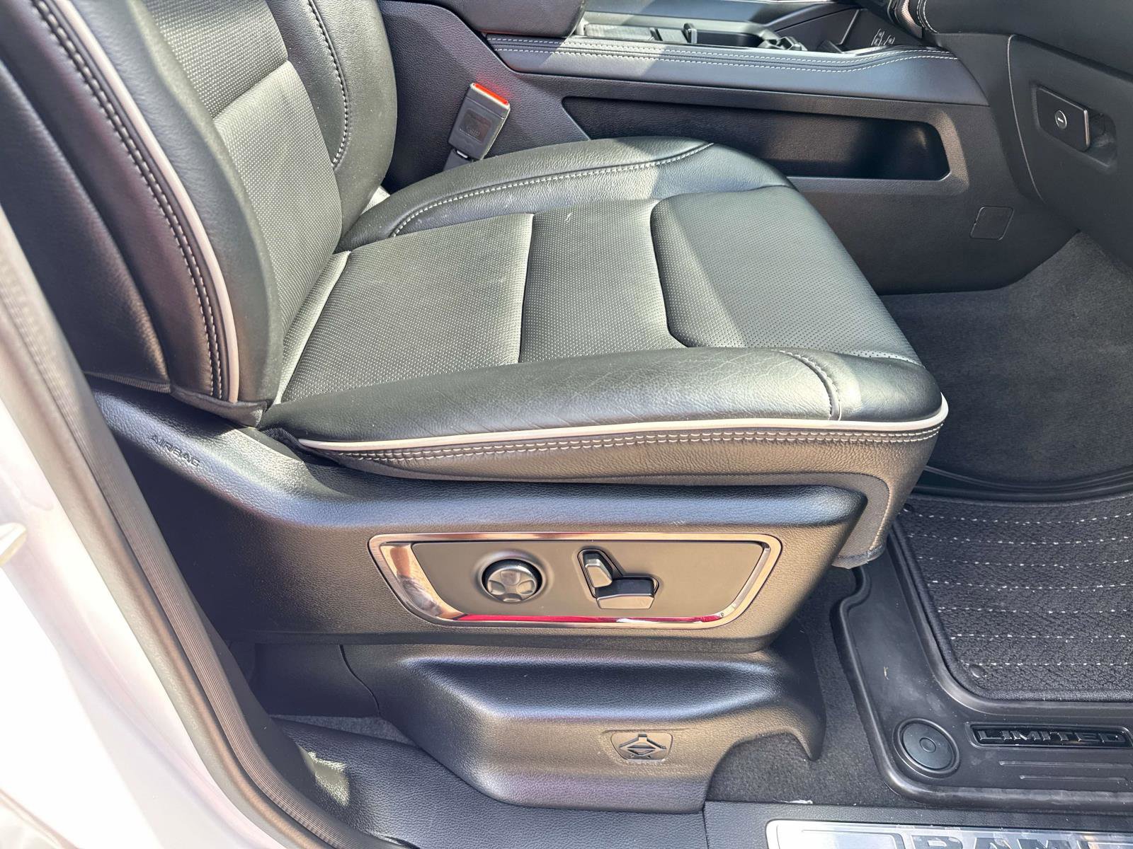 Certified 2024 RAM 1500 Limited image 12