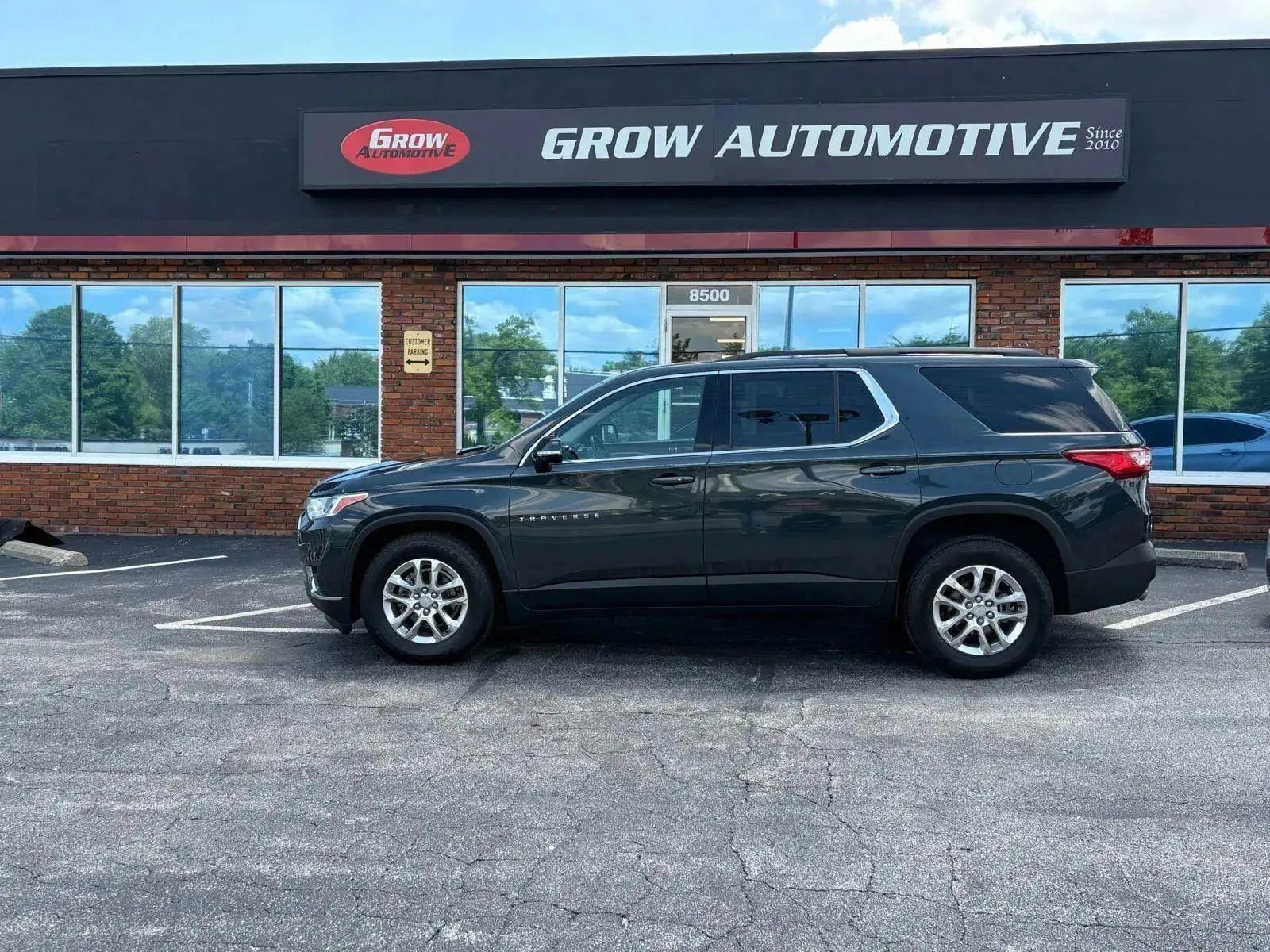 Used 2020 Chevrolet Traverse LT w/ Driver Confidence II Package image 12