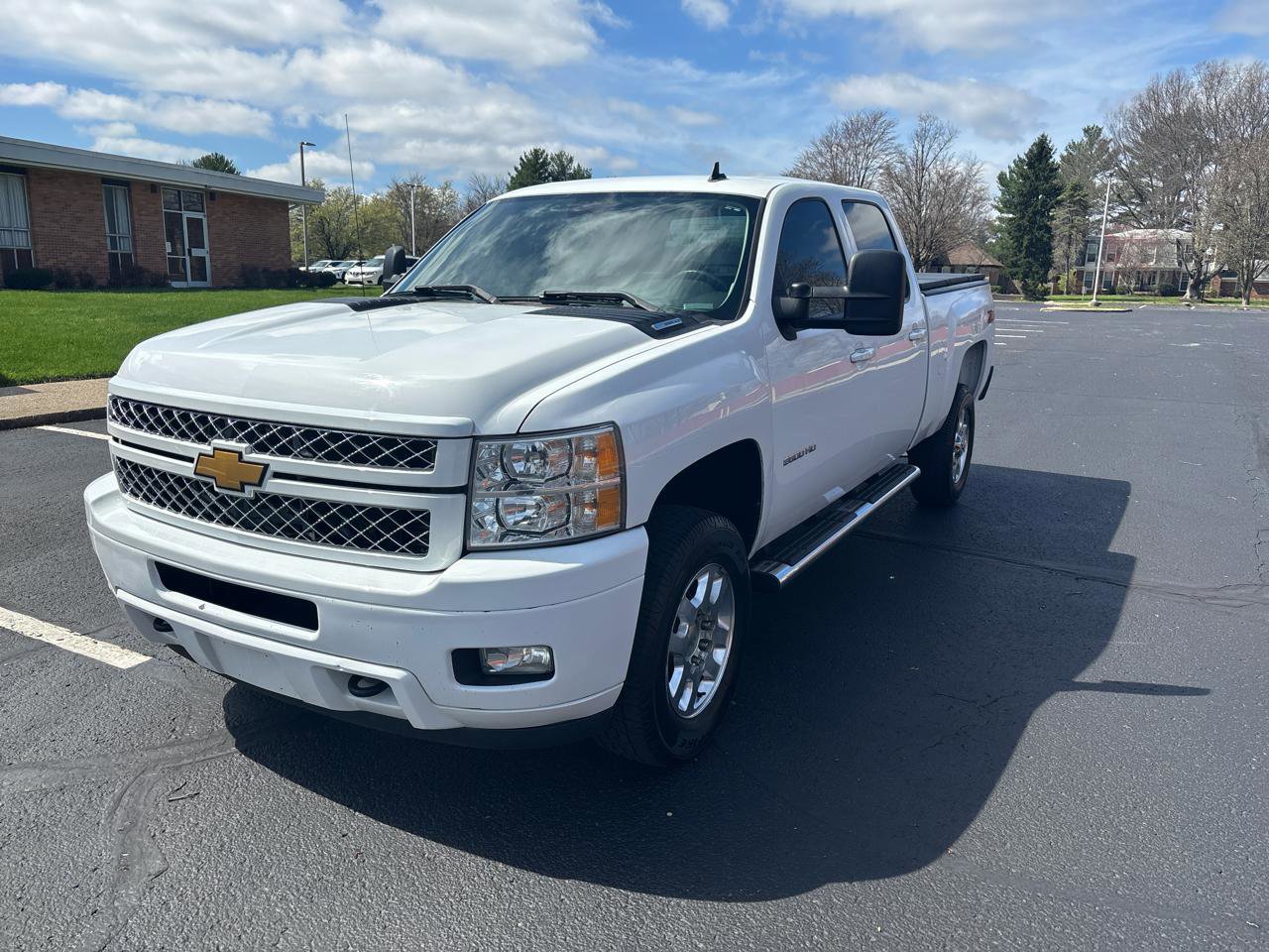 Used 2014 Chevrolet Silverado 2500 LT w/ Z71 Appearance Package AWD/4WD image 3