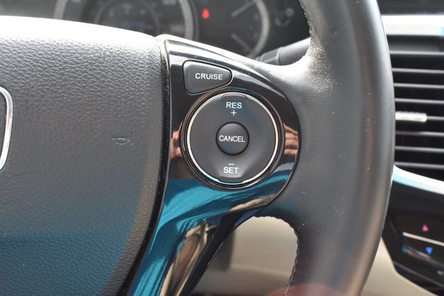 Used 2016 Honda Accord EX-L image 25
