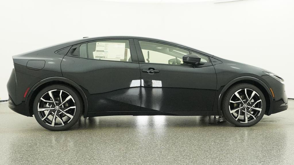 New 2026 Toyota Prius Plug-In Hybrid FWD image 30