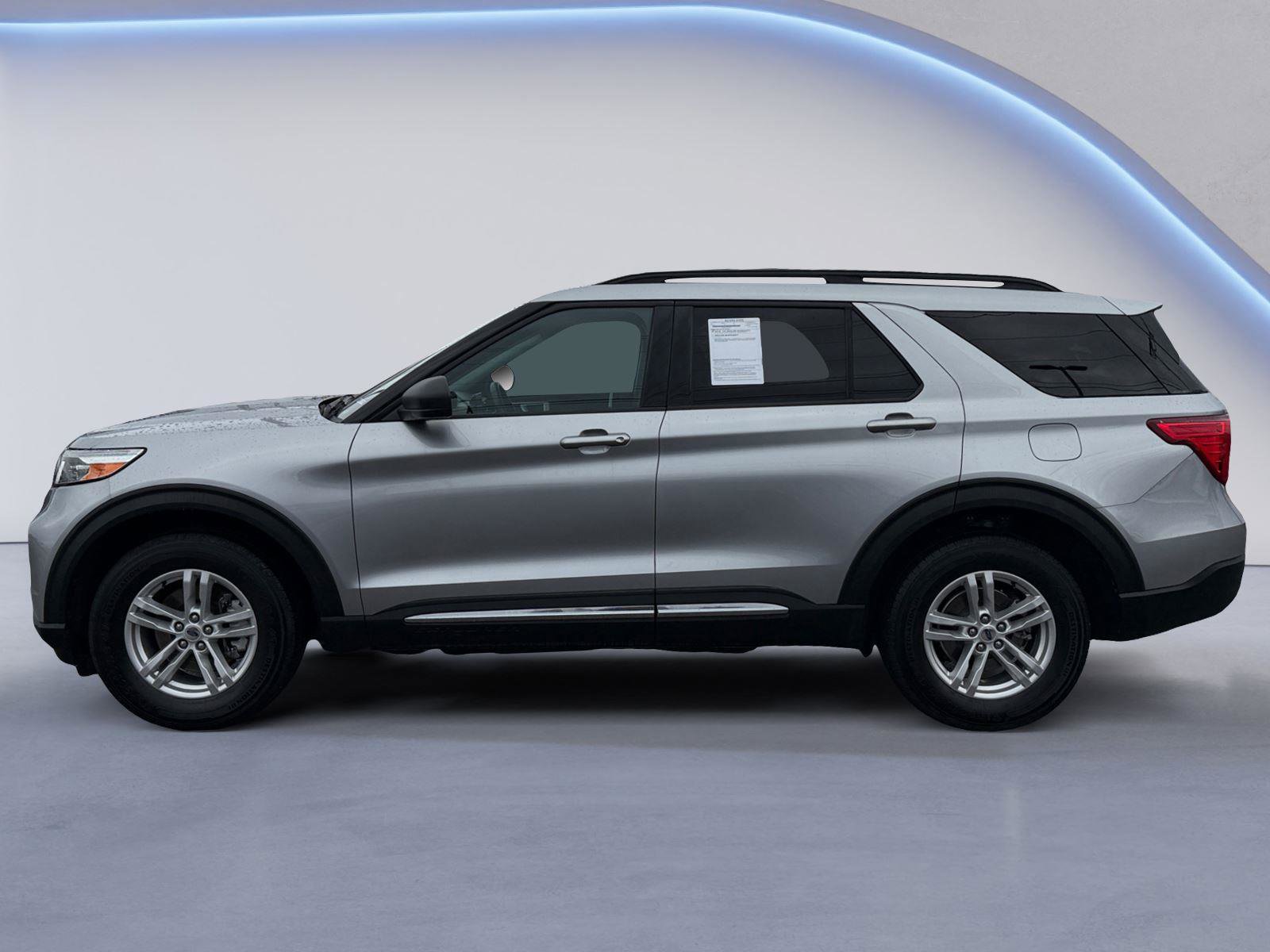 Used 2022 Ford Explorer XLT image 6